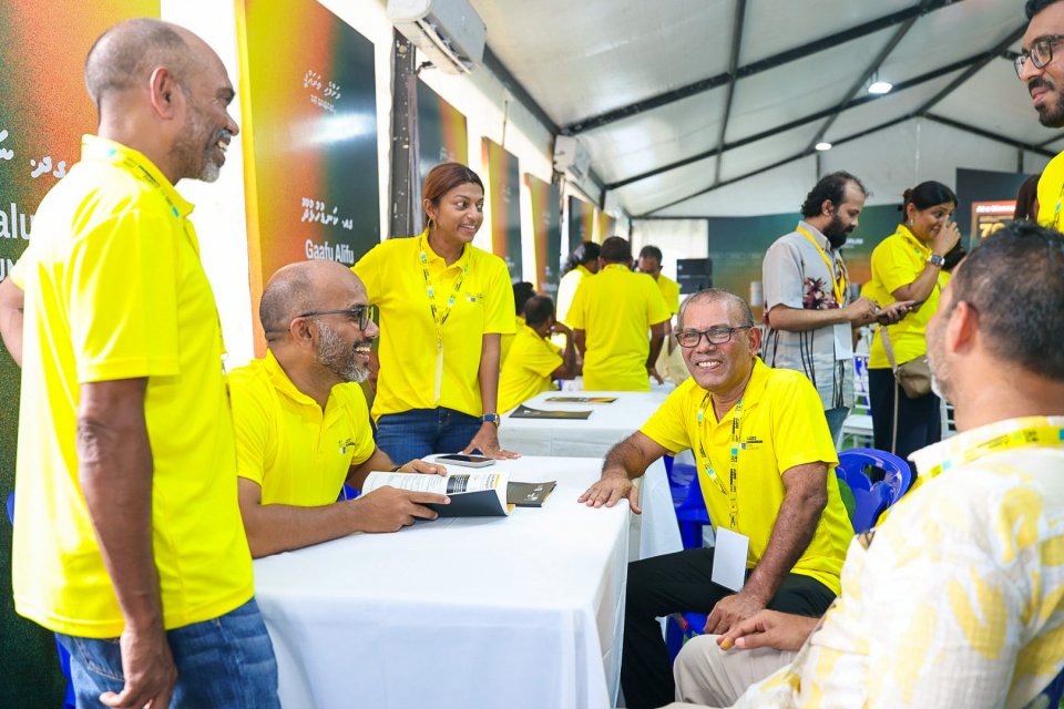 "ރަށްރަށަށް ފައިސާ ދައުރުކުރާ ހަމައެކަނި ވަސީލަތަކީ ސަރުކާރު ކުންފުނިތައް ކަމުގައި ހެދޭކަށް ނެތް"