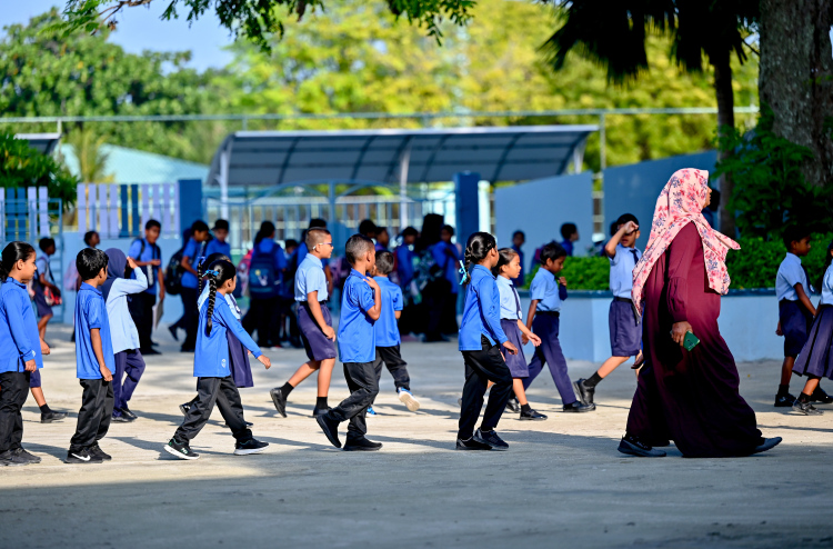 ދަރިވަރުންނަށް އަންނަ އަހަރު ބަންދުގެ ގޮތުގައި ތިން މަސް ލިބޭ ގޮތަށް ކަލަންޑަރު ނެރެފި