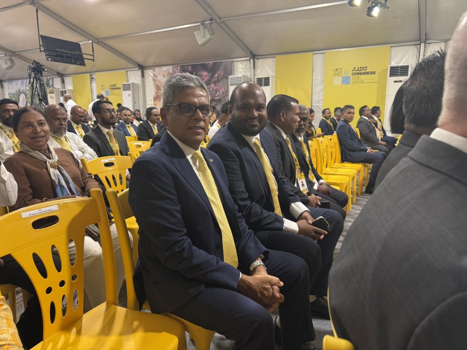 ހުރިހާ ބާރެއް ޗެއާޕާސަންގެ އަތްމައްޗަށް ދޫކުރުމުން ޕާޓީގެ މުސްތަގުބަލު ބަނަވެދާނެ: ރީކޯ