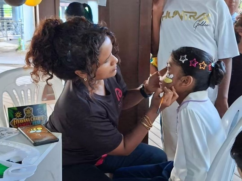 ކާލާ މަންނަ އެކެޑަމީގެ "ފިޔަވަނަ ޗެރިޓީ ފެމިލީ ފެސްޓިވަލް" އަންނަ ހުކުރު ދުވަހު ސިޓީ ހޯލުގައި
