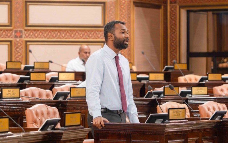 އީގަލް ހިލްސްއަށް ރަސްމާލޭގެ ބިން ދިން ކަމަށް ބުނެ، އެ އެއްބަސްވުން ހާމަކުރަން ގޮވާލައި މަޖިލީހަށް ކުއްލި މައްސަލައެއް