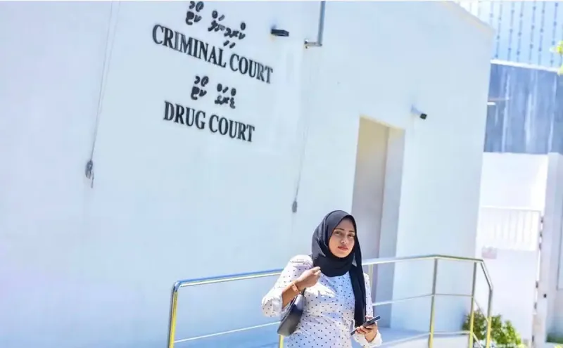ރައީސް އޮފީހުގެ ކުރީގެ މުވައްޒަފު އީޝާގެ މައްޗަށް އުފުލާފައިވާ ގަޛުފުކުރުމުގެ ދައުވާގެ ޝަރީއަތް ސިއްރުކޮށް ބާއްވައިފި