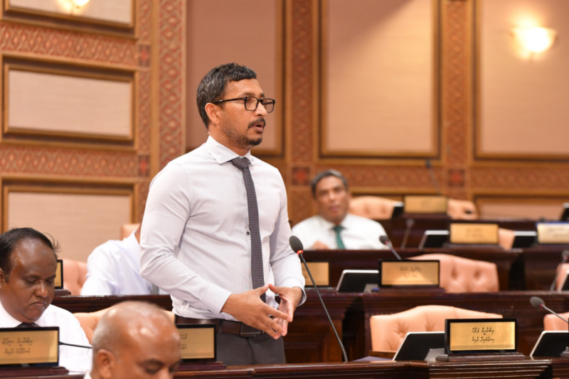 އެމްޑީޕީއަށް ރަސްމާލޭގެ ފަސްގަނޑު ފެންނަނީ ބޮޑު ރަންގަނޑެއްގެ ސިފައިގައި: ފަލާހު