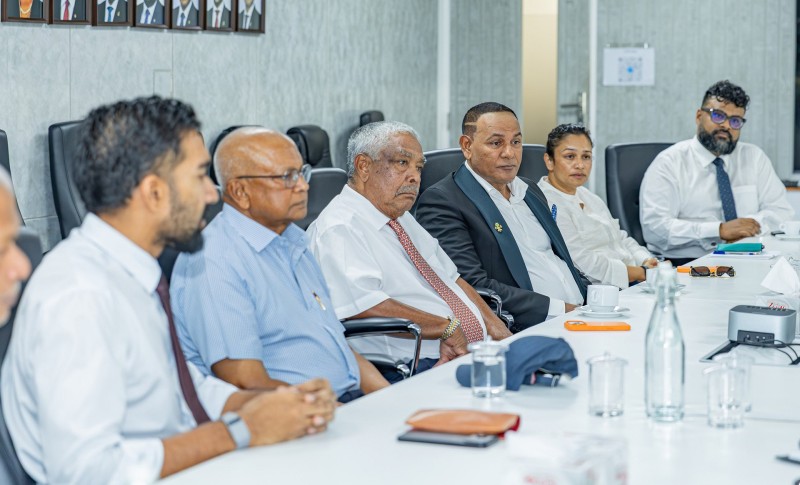 ރާއްޖެއަށް އަންނަ ފަތުރުވެރިން އިތުރުކުރުމަށް ދާއިރާގެ އިސް ބޭފުޅުންނާ މިނިސްޓަރުން މަޝްވަރާކުރައްވައިފި