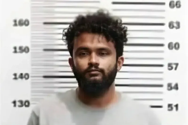 މީޑިއާތަކަށް މައްސަލަ ތިލަވެ، ފާޑުކިޔުން އަމާޒުވުމުން ޕެރޯލް ބޯޑު މެންބަރުން ވަކިކޮށް، އަބުޗާ އަލުން ބަންދުކުރަން ނިންމައިފި!