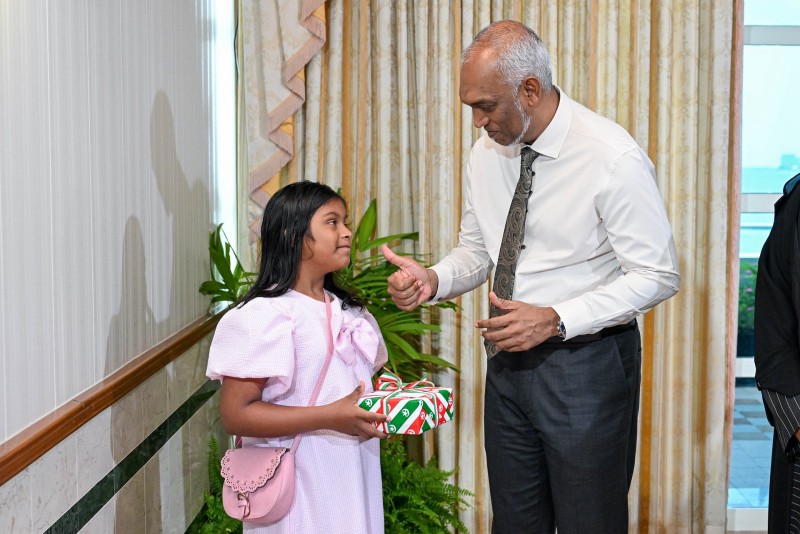ޑައުން ސިންޑްރޯމް ހުންނަ މި ދިވެހި ކުއްޖާއަށް 5 ސްކޫލުން ބުނީ ނޫނެކޭ: ރައީސް ދެއްވީ ޔަގީންކަން!