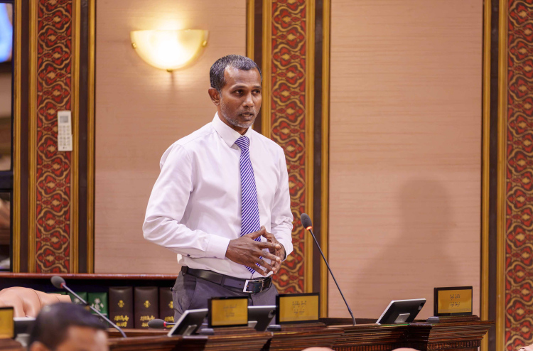 ސަރުކާރުން ކުރާ ކަމަކާ މެދު އުފެދޭ ޝައްކުތައް ފިލުވާލަން އެންމެ ރަނގަޅު ގޮތަކީ މަޖިލީހަށް ހުށަހެޅުން: ތޯރިގު