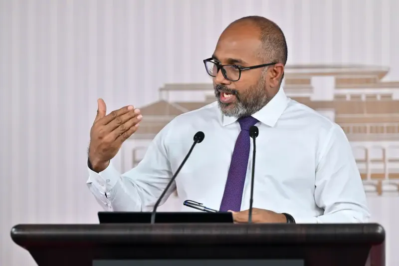 މިނިސްޓަރު އިހުސާން ސާފުކޮށް އެ ވިދާޅުވީ ސަރުކާރު ޤާނޫނަށްވުރެ މަތިކަން!