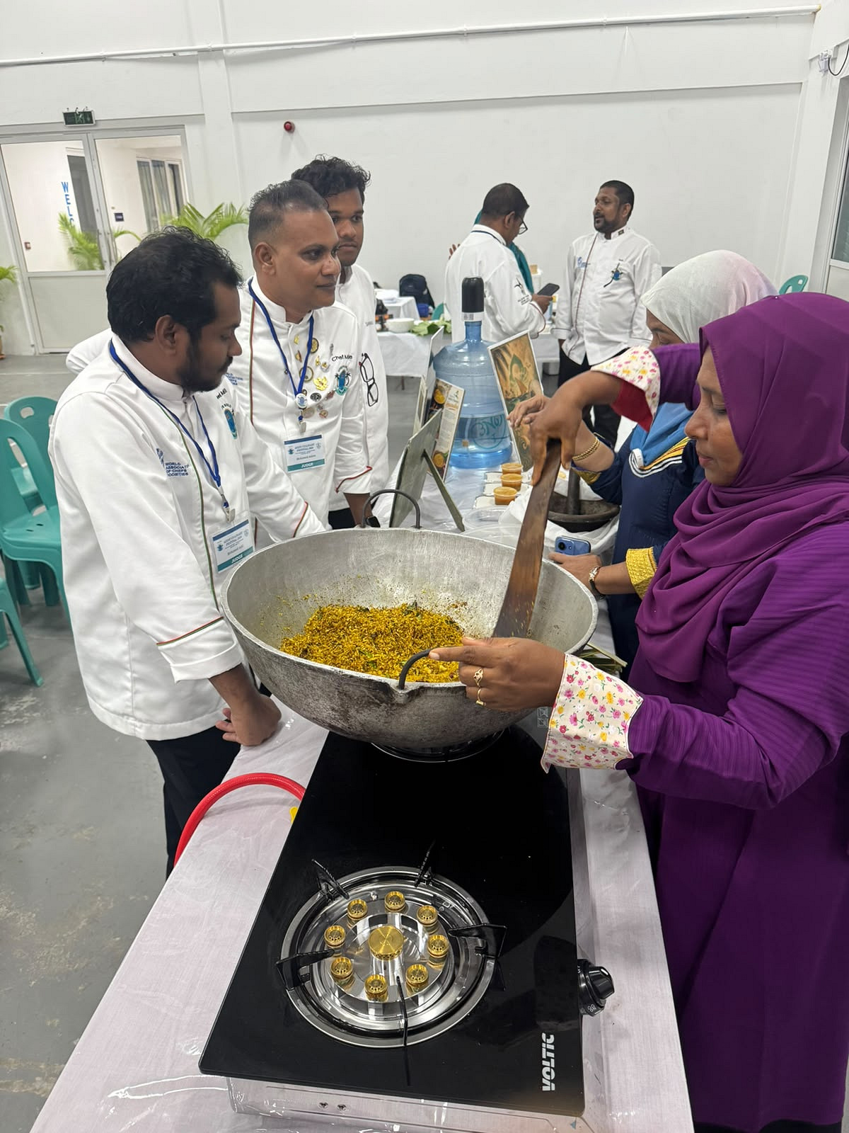 ޝެފްސް ގިލްޑް އޮފް މޯލްޑިވްސްގެ 20 ޝެފުންނާއެކު އައްޑޫ ކަލިނަރީ ފެސްޓިވަލް ކާމިޔާބު!