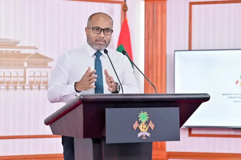 މަސްތުވާތަކެތީގެ މައްސަލައެއްގައި 25 އަހަރުގެ ހުކުމެއްގައި ހުރި މީހަކު ޕެރޯލް ބޯޑުން ދޫކޮށްލި މައްސަލައިގައި މިނިސްޓަރު އިހުސާން މަޖިލީހަށް ހާޒިރުކުރަން އެދިއްޖެ