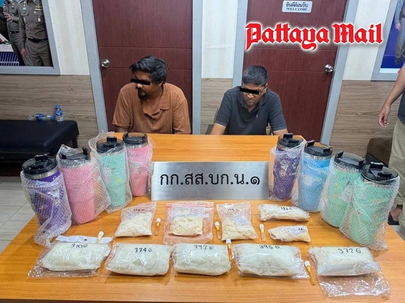 ބެންކޮކުން 2.37 ކިލޯގެ ކްރިސްޓަލް މެތާއި 10 ކިލޯގެ ކެނަބިސްއާއެކު ދެ ދިވެހިން ހައްޔަރުކޮށްފި