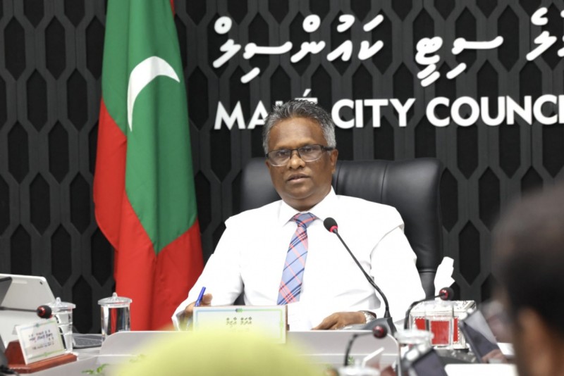 މިފެންނަނީ އަނެއްކާވެސް އަތޮޅުވެރިކަމުގެ ނިޒާމު ގެނެސް، މާޒީގެ ތެރެއަށް ގައުމު ވައްޓާލާ ތަން: މޭޔަރު ޢާޒިމް