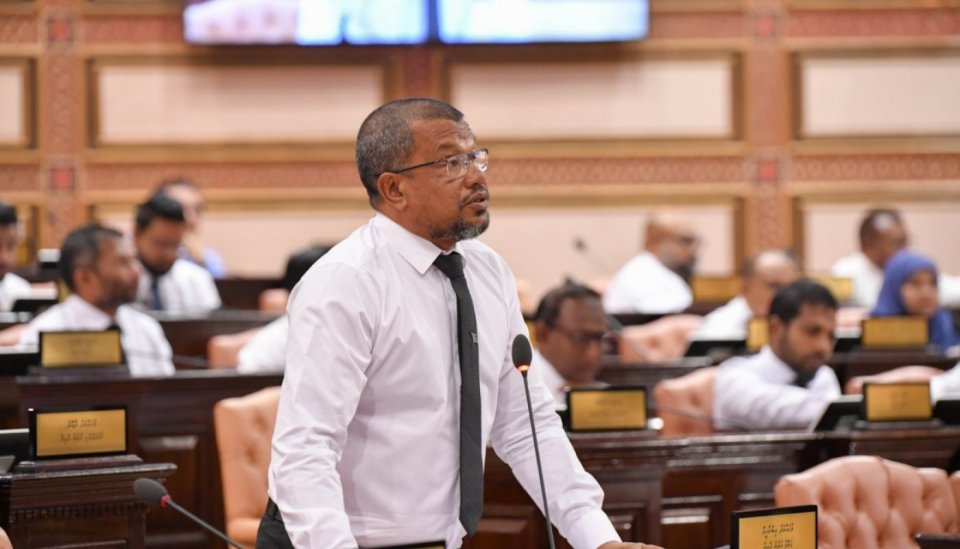 އަބުޗާ ދޫކޮށްލި މައްސަލަ މަޖިލީހުން ބަލައިދޭން އެދެފި