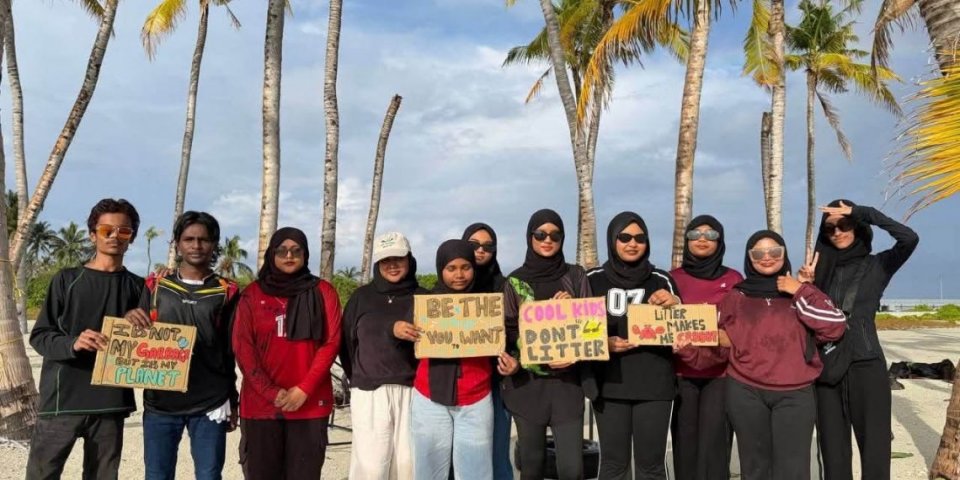 އޯޒޯން ދުވަސް ފާހަގަކުރުމަށް މިއަދު އާޓިފިޝަލް ބީޗުގައި ޚާއްސަ ހަރަކާތެއް