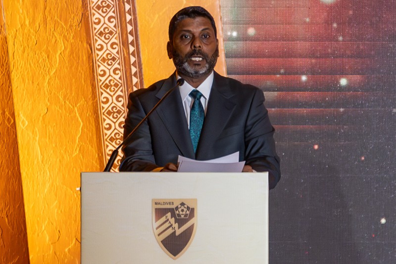 ރާއްޖޭގައި ފުޓުބޯޅަ އިތުރަށް ތަރައްގީކުރުމަށް އެފްއޭއެމުން ކުރަމުންދާ މަސައްކަތްތަކަށް ވަޒީރު ރާފިޢުގެ ތައުރީފު