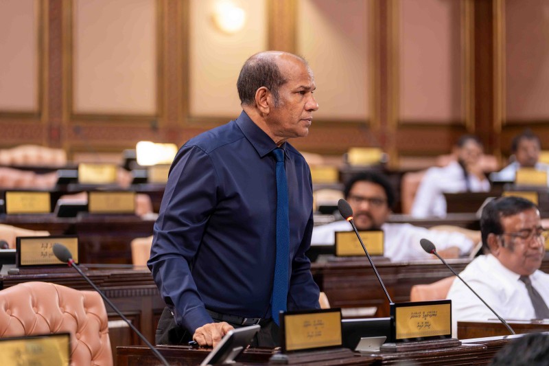ރައްޔިތުންގެ މަޖިލީހުގައި ތިބީ ޒަމްޒަމް ފެނުން ފެންވަރައިގެން އައިސް ތިބި ސާފު ބައެއް: ލަތީފު