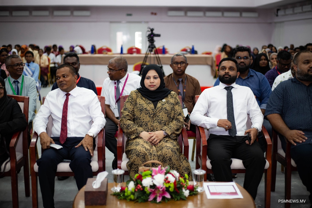 "ހަރުދަނާ ޝަޚުސިއްޔަތަކަށް ވާނީ ޢިލްމާއި ހުނަރު ބޭނުންކުރާ ގޮތަކުން"