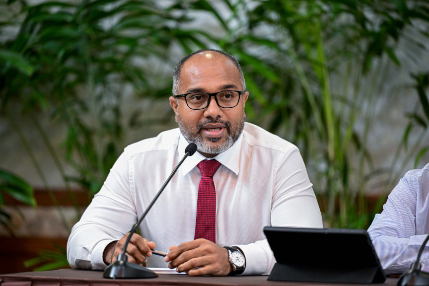 800އެއްހާ ބިދޭސީން ނުހޯދޭތީ ބައޯމެޓްރިކްސް އެއްނުކުރެވޭ، ބޭރުން ވެސް މައުލޫމާތު އެބަ ހޯދަން: އިޙްސާން