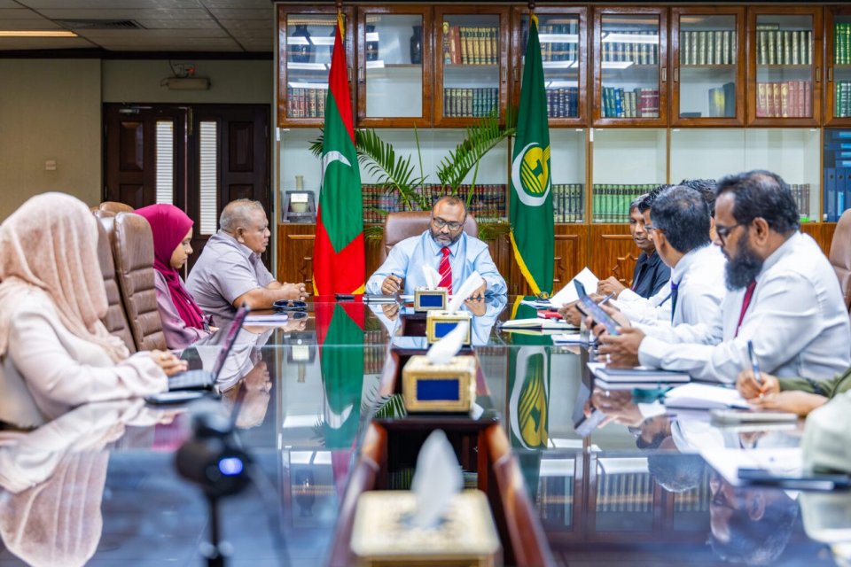 މިނިސްޓަރު ޝަހީމް އާއި ބީއެމްއެލްގެ އިސްވެރިންގެ ބައްދަލުވުމެއް