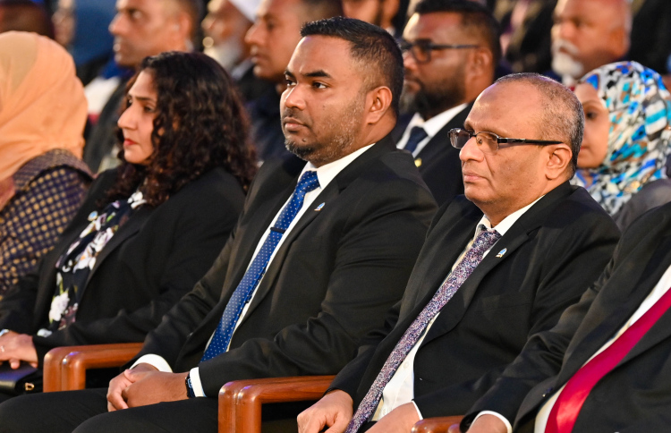 ހެއްކެއް ނެތް މައްސަލައެއްގައި ފަނޑިޔާރުން ވަކިކުރުމުން މަޖިލީހަށް ގަރާރެއް