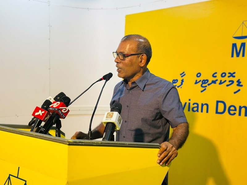 މުދަލަށް ފައިސާ ދެއްކުމަށް ވިޔަފާރިވެރިންނަށް ދަތިވެ، ވިޔަފާރިތަކުގެ ފައިދާ ދަށްވެއްޖެ: ނަޝީދު