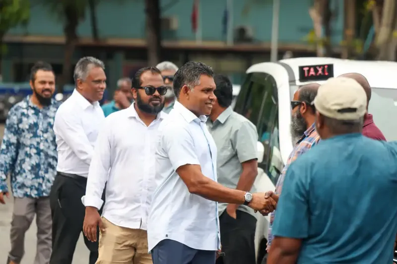 ސަރުކާރުން ޓެކްސީ ވިޔަފާރީގެ ތެރެއަށް ވަނުމަކީ ބަލައިގަންނަ ކަމެއް ނޫން: ފައިސަލް