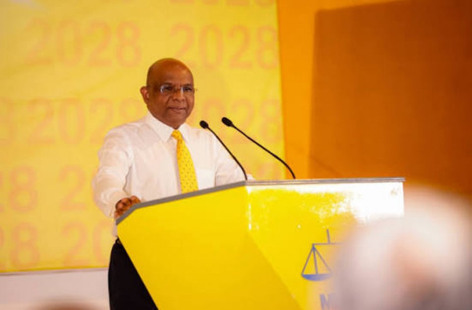 ބިންތައް ސަރުކާރަށް ނަގަނީ، މިސަރުކާރުން ލާމަރުކަޒީ ނިޒާމާ ދެކޮޅުވީމަ: ޝާހިދު