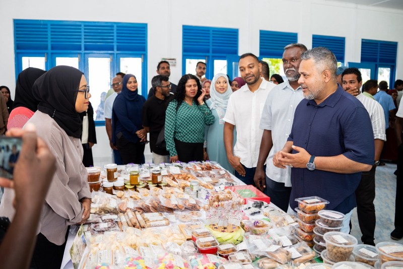 ކާބޯތަކެތީގެ ދުވަހާއި ދަނޑުވެރިންގެ ދުވަސް: މީދޫގައި ކާބޯތަކެތީގެ މައުރަޒެއް