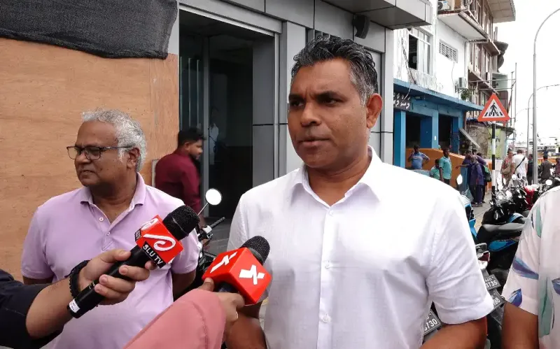 ޕްރައިމަރީއާ ގުޅޭގޮތުން ފައިސަލް އާއި ރައީސް ސޯލިހުގެ 3 ގަޑިއިރުގެ ބައްދަލުވުމެއް!
