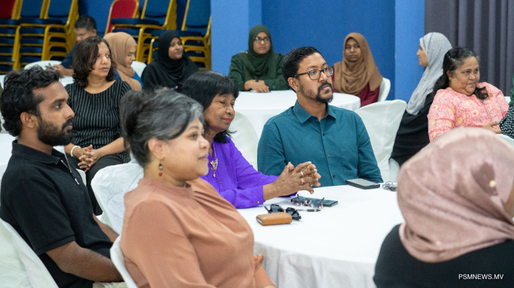 ލިޔުންތެރިކަމުގެ ފަންނު ކުރިއަރުވަން ހުރި ގޮންޖެހުންތަކާމެދު މަޝްވަރާކޮށްފި