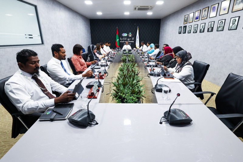 ކާނިވަލުން 13،000 އަކަފޫޓުގެ ބިމެއް 13،000 ރުފިޔާއަށް ދިން މައްސަލައެއް އޭސީސީއަށް ފޮނުވައިފިން: އާޒިމް