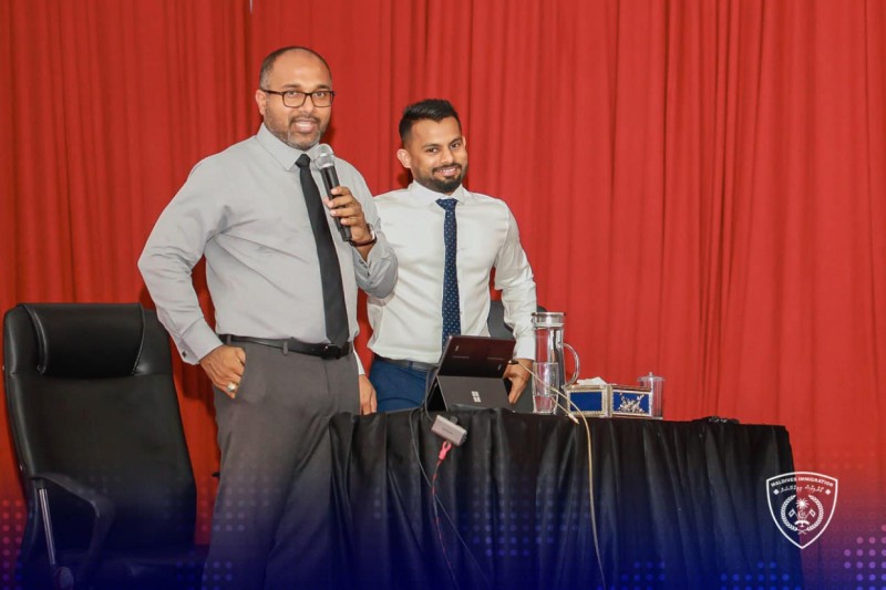 އިހުސާންގެ މައްޗަށް ކުރި ކޮރަޕްޝަންގެ ތުހުމަތުތަކާ ގުޅިގެން ޝަމްއާނާ އޭސީސީން ސުވާލުކޮށްފި