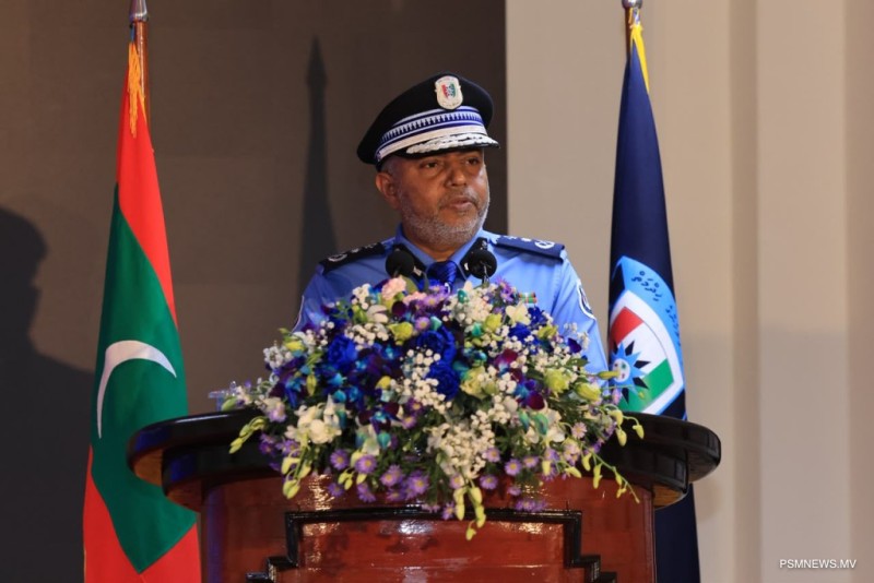 "ކޮމިޝަންޑް އޮފިސަރުން ހަރުދަނާ ލީޑަރޝިޕެއް ދައްކަންޖެހޭ"