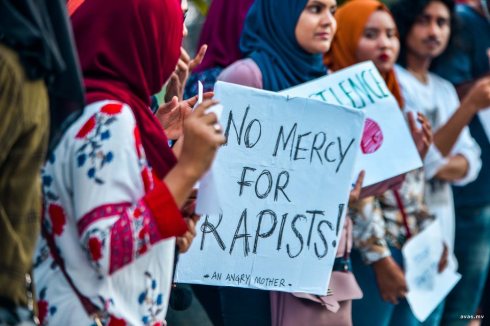 3 އަހަރުގެ ކުއްޖަކަށް ޖިންސީ ގޯނާކުރި މީހަކު 18 އަހަރަށް ޖަލަށްލާން ހުކުމްކޮށްފި